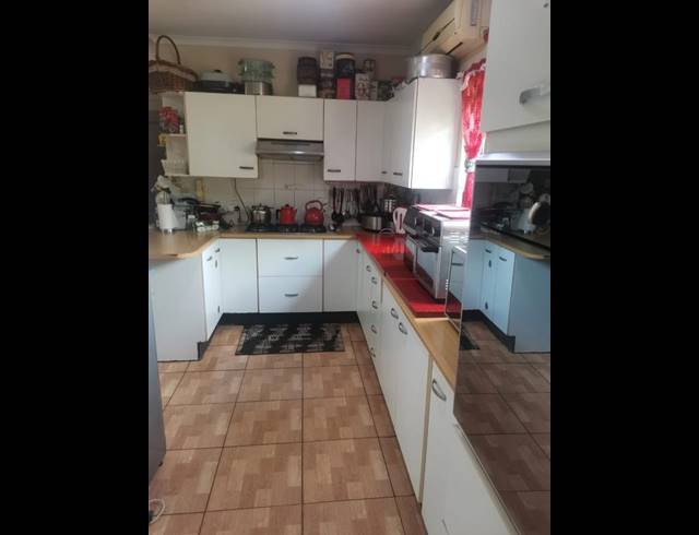 2 BEDROOM TOWNHOUSE FOR SALE IN VAALPARK